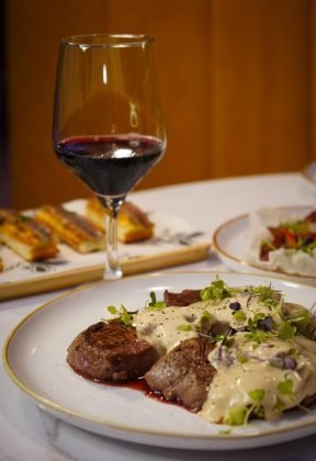 Solomillo de ternera con salsa de champiñones